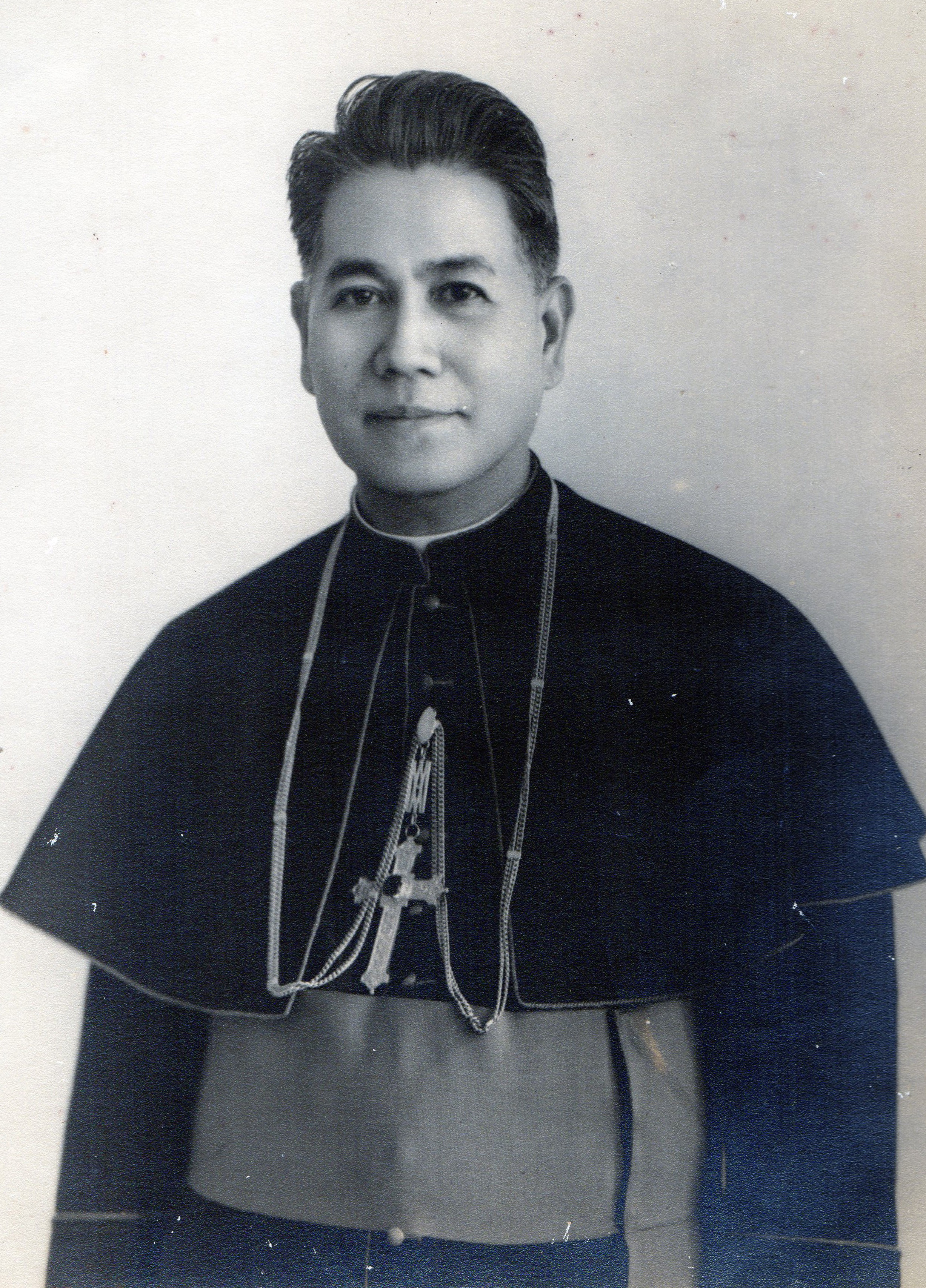 Bishop Leopoldo Arcaira, D.D (2).